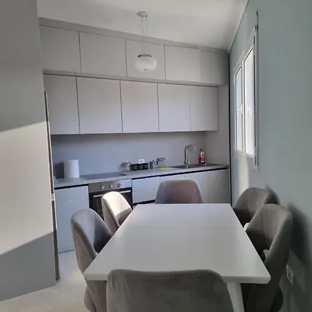 Lungo Mare//newly Furnished 2+2 Apartment Vlore