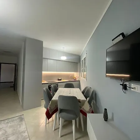 Lungo Mare//newly Furnished 2+2 * Vlorë